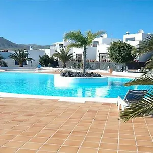 casa-azul-puerto-calero.in-canary-islands.com/